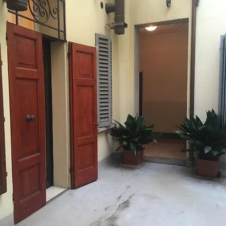 欧泊丹坦波拉里公寓 * 博洛尼亚
