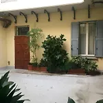 Апартаменты Temporary House Oberdan
